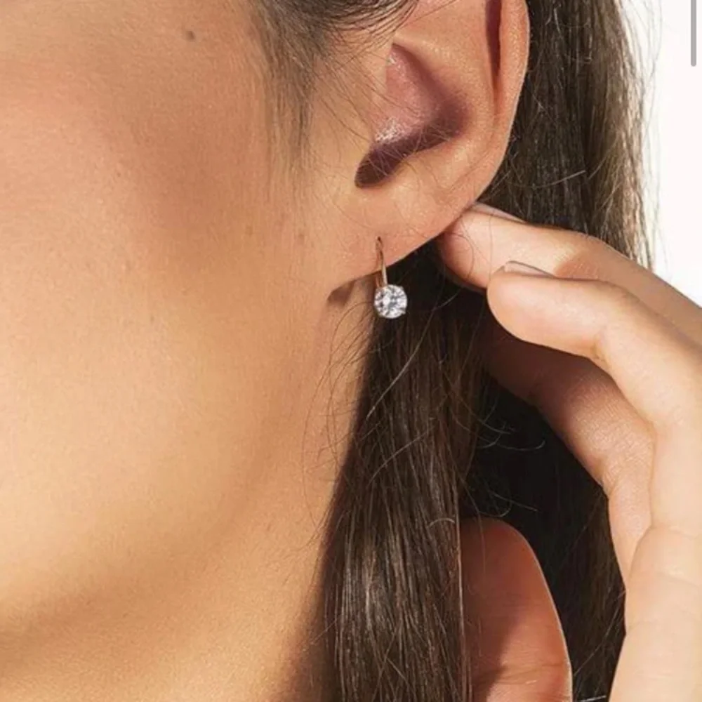 Moissanite round solitaire leverback earrings - Picture 4 of 5